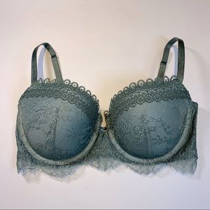 34DD Victoria’s Secret Very Sexy sage green lace bra